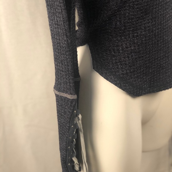 FREE PEOPLE ribbed sweater with detailed sleeves - Picture 3 of 5